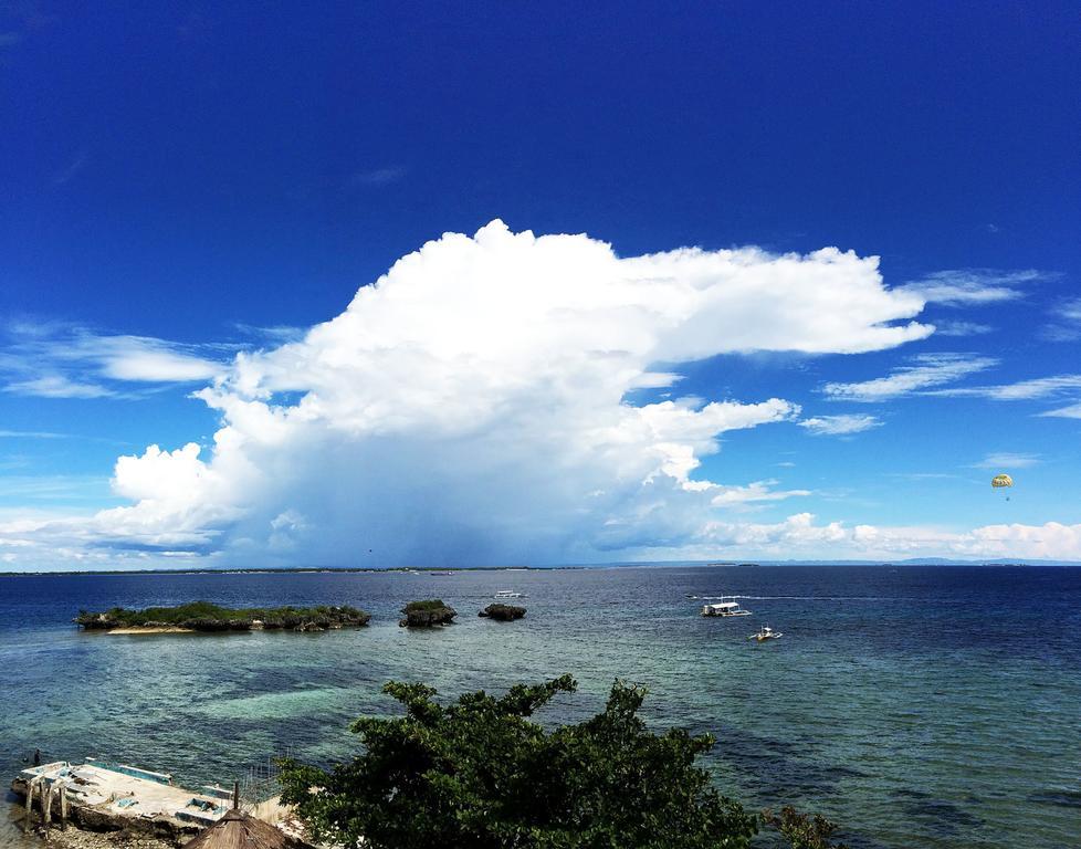 Blue Garden Resort Lapu-Lapu City Exterior photo