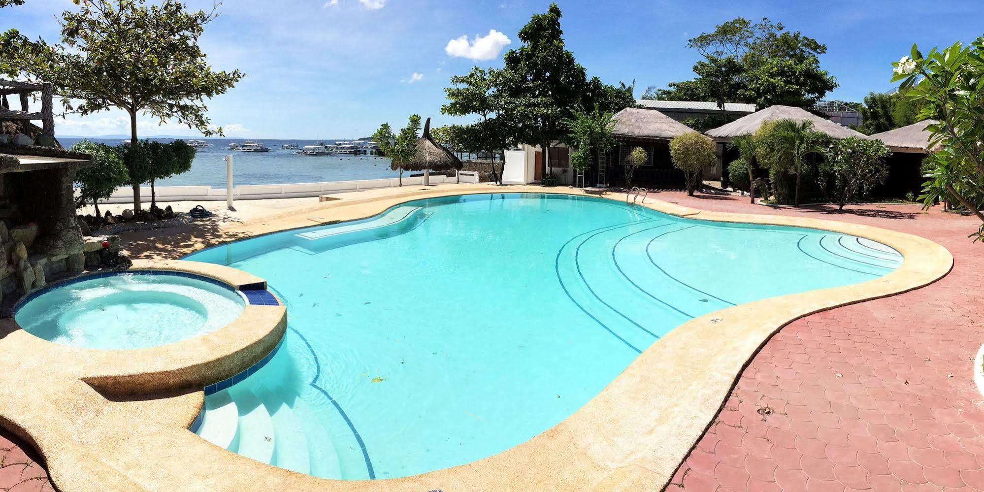 Blue Garden Resort Lapu-Lapu City Exterior photo