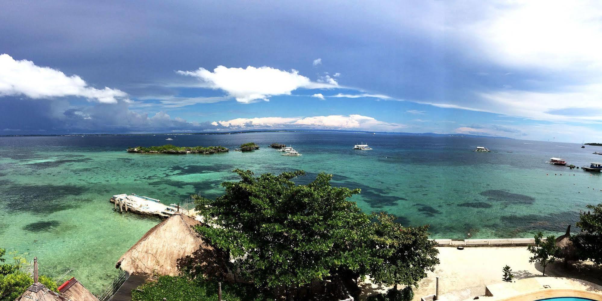 Blue Garden Resort Lapu-Lapu City Exterior photo